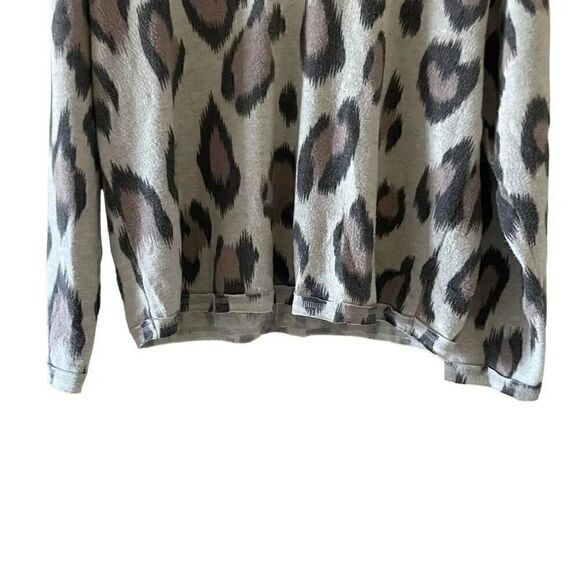 Socialite V Neck Long Sleeve Top Womens Multi Leopard Print Soft SZ L -#1687 - Picture 3 of 13